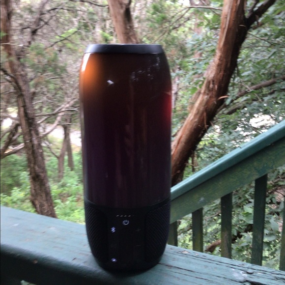 JBL PULSE 3//medium use//no busted speakers// - Picture 4 of 8